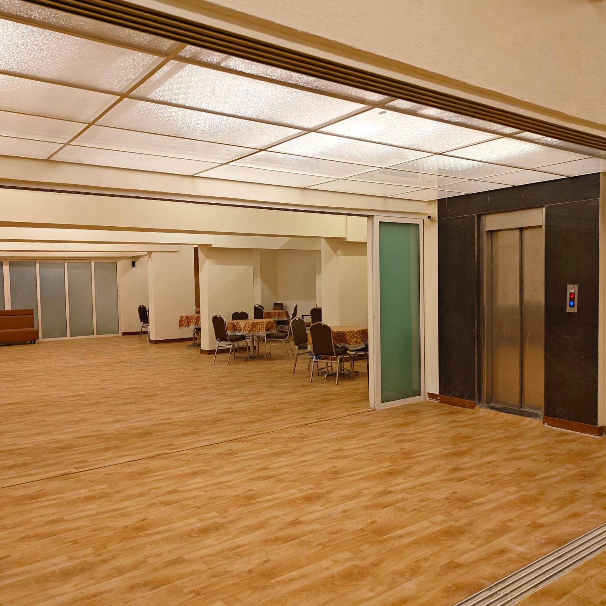 Tuliip Residency Hotel Mumbai Exterior photo