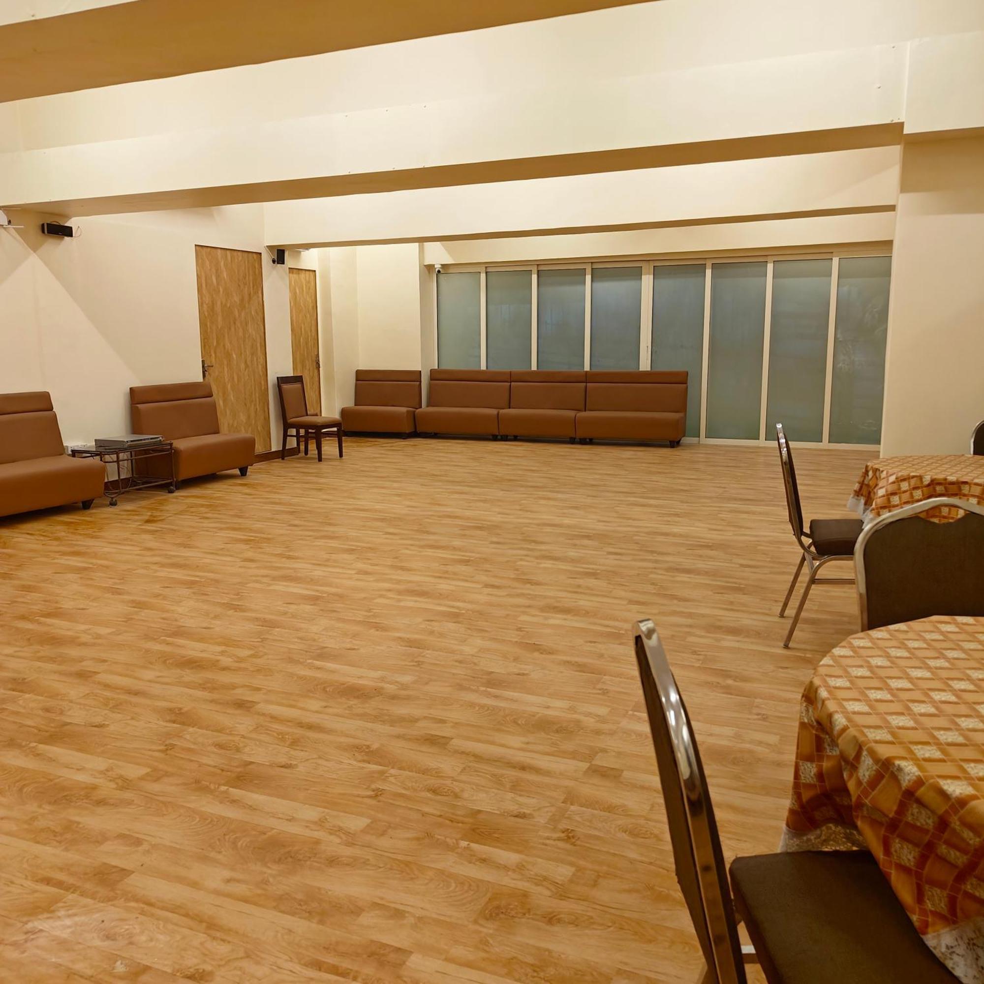 Tuliip Residency Hotel Mumbai Exterior photo