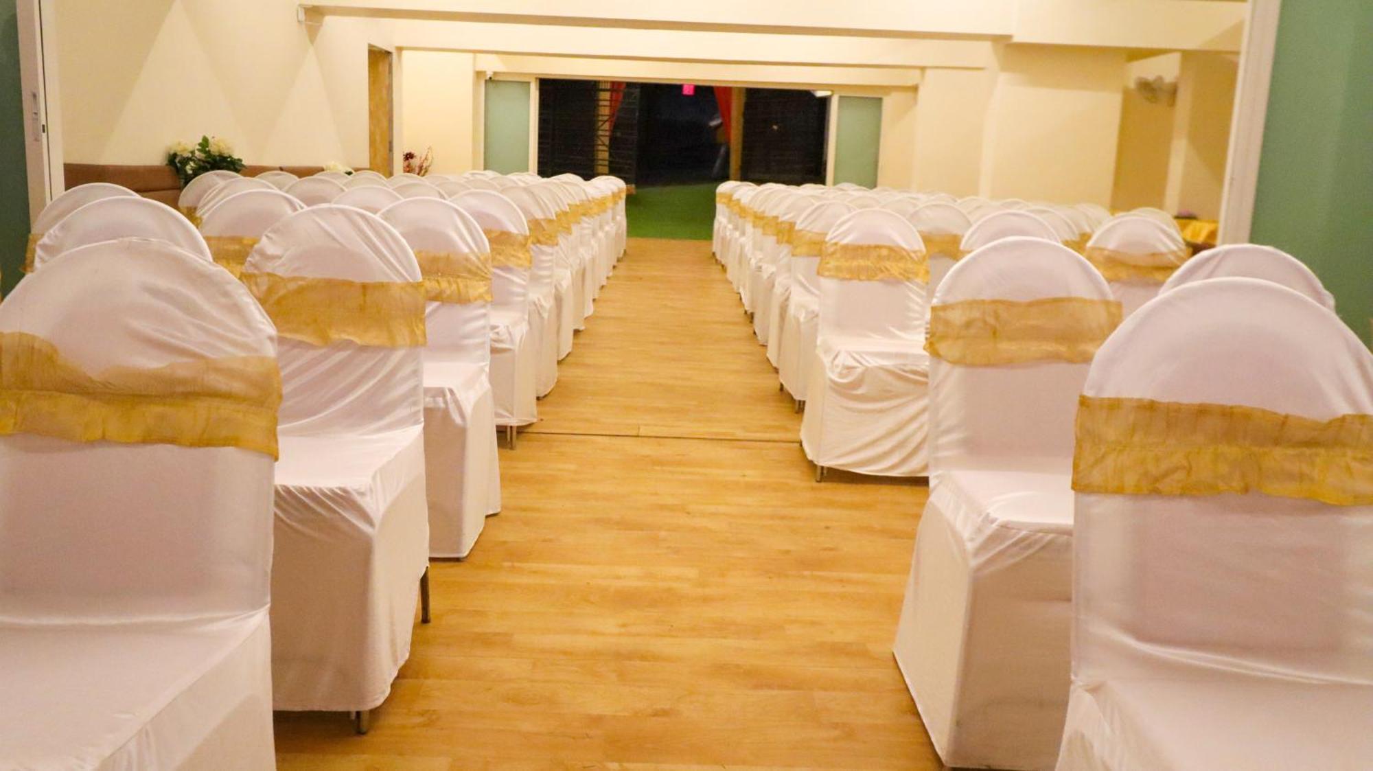 Tuliip Residency Hotel Mumbai Exterior photo