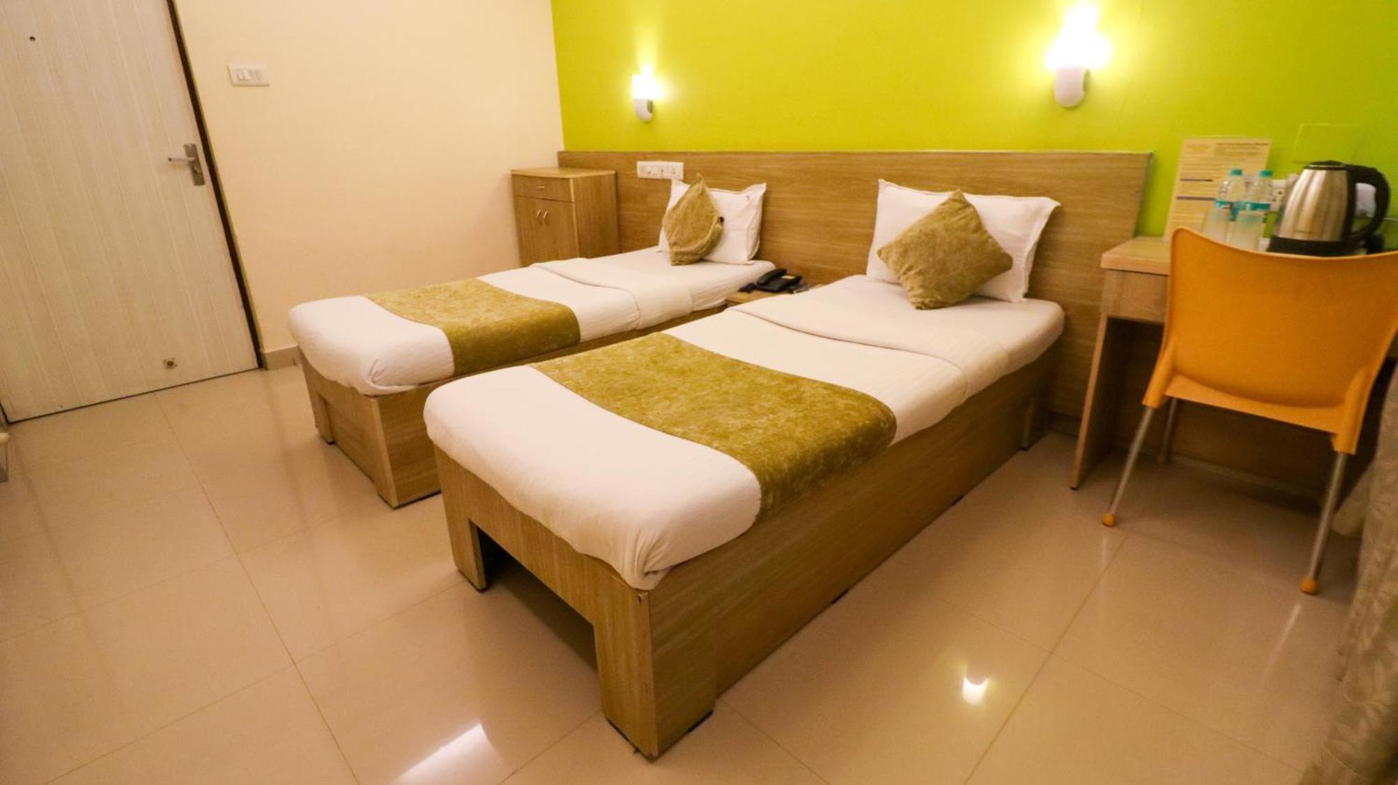 Tuliip Residency Hotel Mumbai Exterior photo